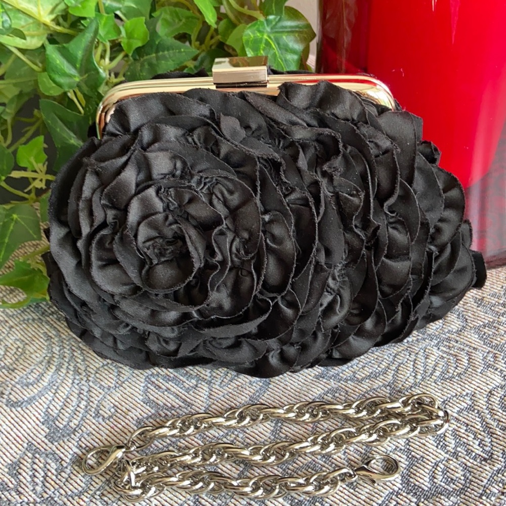 🌹EUC WHBM Rosette Black Evening Bag